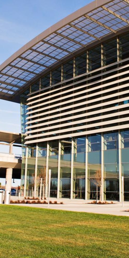 Quiet corner in Sacramento Intl Airport lounge