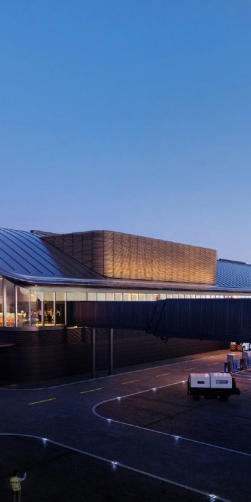 Crowding at O`Hare Airport Lounges