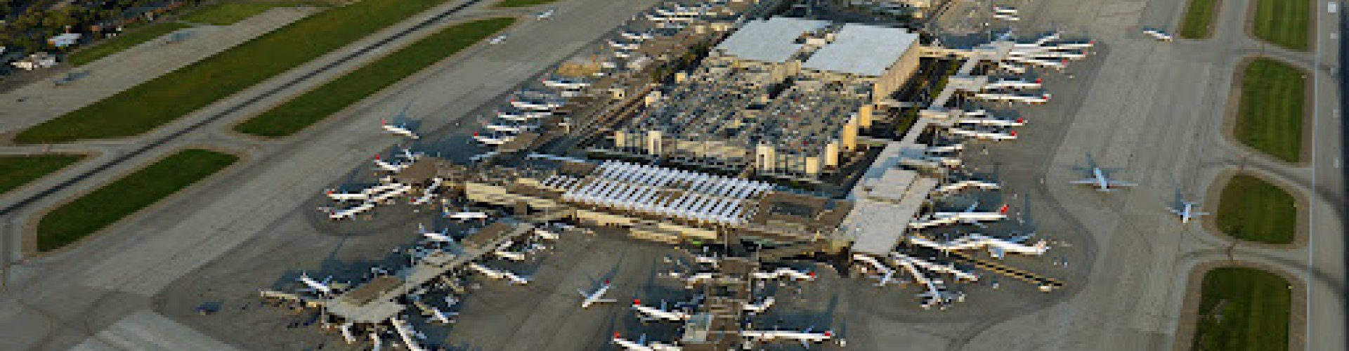 Runway-view sunset at Minneapolis-St Paul Intl Airport