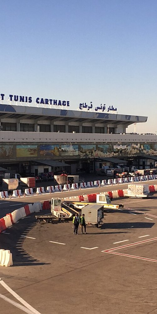 Quiet lounge area at Carthage Airport, TN