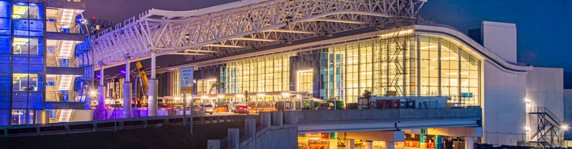 Runway-view sunset at Charlotte Douglas Intl Airport