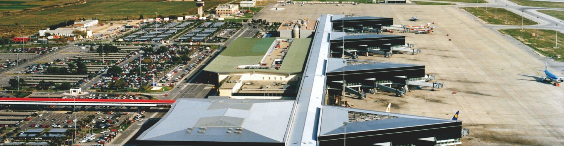 Barcelona El Prat Airport, ES